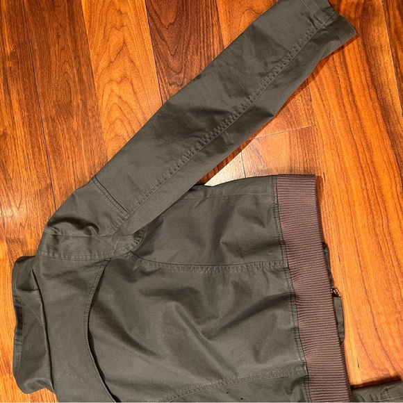 Theory army green cotton jacket with ribbed sweater bottom - Picture 4 of 7